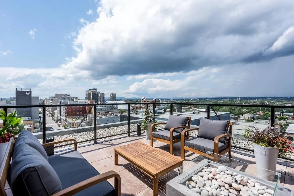 Initial / Reflexion / Centre-Ville De Quebec Apartment